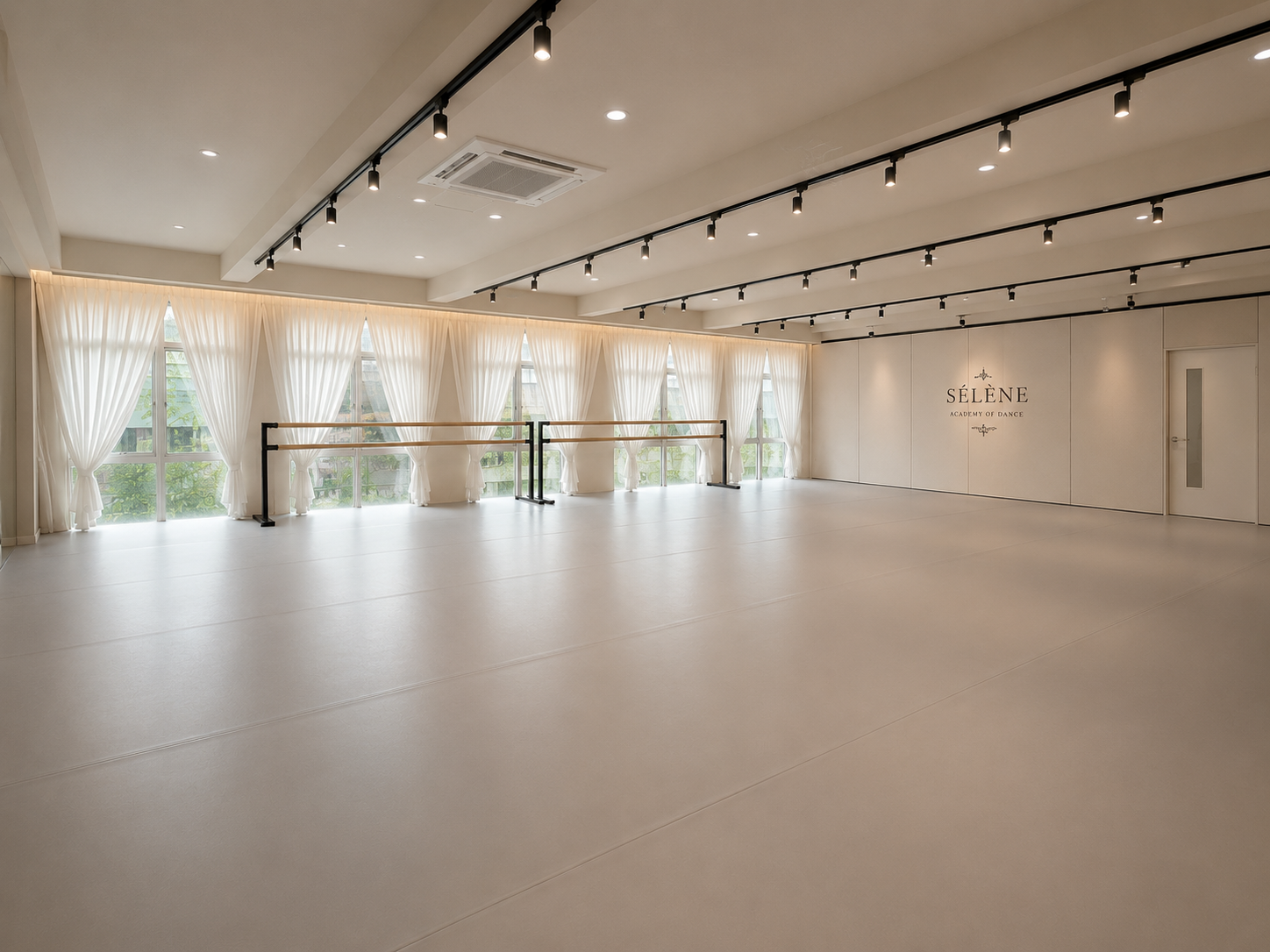 Sélène Academy of Dance studio environment